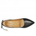 Woman's pointy pump with lace in black leather heel 8 - Available sizes:  31, 32, 34