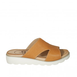 Mule pour femmes en cuir cognac talon compensé 3 - Pointures disponibles: 42, 43