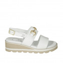 Sandale pour femmes avec accessoire en cuir blanc talon compensé 4 - Pointures disponibles:  42, 43, 44, 45