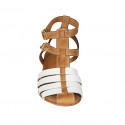 Sandalia para mujer con cinturones en piel blanca y cognac tacon 2 - Tallas disponibles:  33, 42