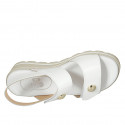Sandale pour femmes avec fermeture velcro et goujons en cuir blanc talon compensé 4 - Pointures disponibles:  42, 44