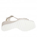 Sandalo da donna con cinturino e accessorio in pelle nude zeppa 6 - Misure disponibili: 43, 44
