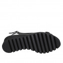 Sandalia para mujer con cadena en piel negra cuña 5 - Tallas disponibles:  34, 42, 43, 44