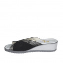 Sabot da donna con elastico in camoscio nero e stampato laminato argento zeppa 4 - Misure disponibili: 43
