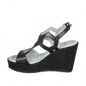 Sandale pour femmes avec plateforme en cuir noir et tissu lamé talon compensé 9 - Pointures disponibles:  43, 45