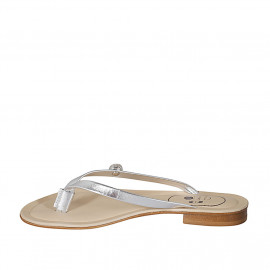 Sabot infradito con pietra strass da donna in pelle laminata argento tacco 2 - Misure disponibili: 42, 43 2