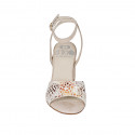 Sandalia para mujer con cinturon en gamuza beis y imprimida mosaico multicolor tacon 7 - Tallas disponibles:  42, 44, 45