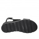 Sandale pour femmes avec accessoire en cuir noir talon compensé 4 - Pointures disponibles:  43, 45