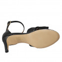 Zapato abierto para mujer con cinturon y accesorio en piel negra tacon 8 - Tallas disponibles:  31, 32, 33, 34, 42, 45