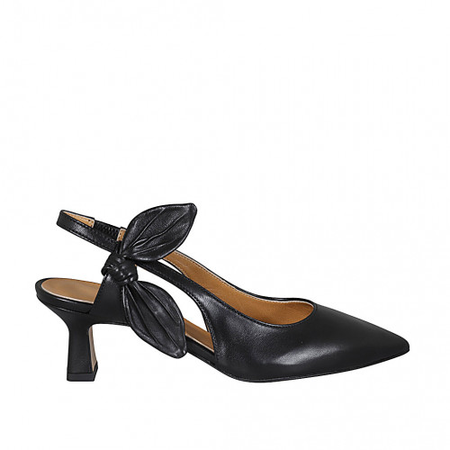 Chaussure ouverte au talon pour femmes en cuir noir avec elastique et noeud talon 5 - Pointures disponibles:  32, 34