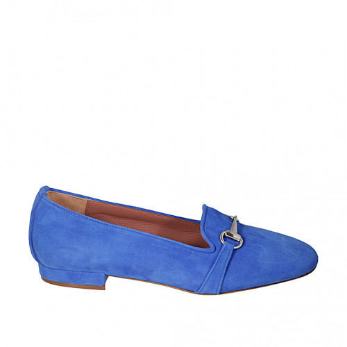 Mocasín para mujer con accesorio en gamuza azul claro tacon 1 - Tallas disponibles:  42, 44, 45