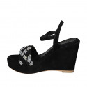 Sandale pour femmes en daim noir avec courroie, strass, plateforme et talon compensé 10 - Pointures disponibles:  43, 44