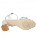 Sandalia con cinturon, estras y brillos para mujer en piel blanca tacon 7 - Tallas disponibles:  34, 42, 44, 45, 46