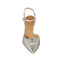 Chaussure ouverte au talon à bout pointu pour femmes avec courroie et clip brooch en cuir lamé platine talon 8 - Pointures disponibles:  44