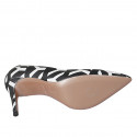 Woman's pointy pump in black and white leather heel 8 - Available sizes:  32, 33, 34, 42, 43