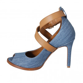 Scarpa aperta da donna in tessuto jeans blu e pelle color cuoio con cinturino incrociato tacco 10 - Misure disponibili: 34, 42, 43 2