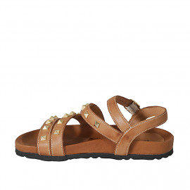 Sandalia para mujer con tachuelas y cinturon en piel cognac cuña 2 - Tallas disponibles:  33 2