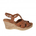 Sandalia para mujer en piel trensada cognac con plataforma y cuña 7 - Tallas disponibles:  42, 43, 44