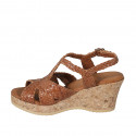 Sandalia para mujer en piel trensada cognac con plataforma y cuña 7 - Tallas disponibles:  42, 43, 44