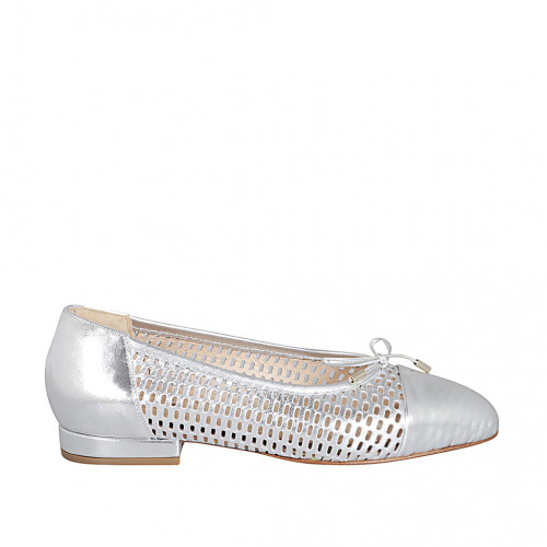 Woman's pump with bow in silver laminated leather and pierced leather heel 2 - Available sizes:  33, 34, 42, 43, 46