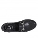 Mocassin avec accessoire pour femmes en cuir noir talon 2 - Pointures disponibles:  32