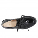 Chaussure derby pour femmes à lacets en cuir verni noir talon 5 - Pointures disponibles:  43, 45