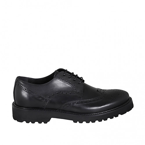 Elegant men's derby shoe in black...