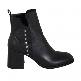 Woman's squared ankle boot with zipper and studs in black leather heel 7 - Available sizes: 32