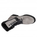 Bottines pour femmes avec lacets, boucle et fermeture éclair en daim gris  talon 3 - Pointures disponibles:  33, 42, 44, 45
