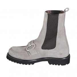 Stivaletto da donna con elastici e accessorio in camoscio grigio tacco 3 - Misure disponibili: 42, 45 2