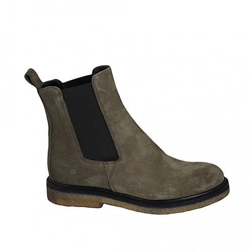Woman's ankle boot in olive green...