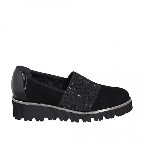 Zapato cerrado para mujer con elastico y estrases en gamuza y charol negro cuña 4 - Tallas disponibles:  32, 34, 42, 43