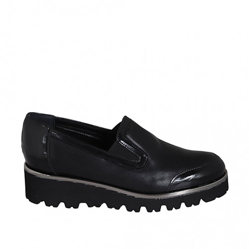 Chaussure fermée pour femmes avec elastiques en cuir et cuir brossé noir talon compensé 4 - Pointures disponibles:  42, 44, 45