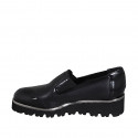 Chaussure fermée pour femmes avec elastiques en cuir et cuir brossé noir talon compensé 4 - Pointures disponibles:  42, 44, 45