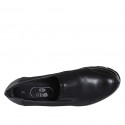 Chaussure fermée pour femmes avec elastiques en cuir et cuir brossé noir talon compensé 4 - Pointures disponibles:  42, 44, 45