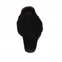 Scarpa accollata da donna con elastici e plantare estraibile in camoscio nero zeppa 6 - Misure disponibili: 42, 43