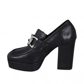 Woman's loafer in black leather with chain and platform heel 10 - Available sizes:  43 2