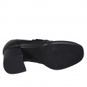Mocasino para mujer en piel negra con cadena tacon 7 - Tallas disponibles:  32