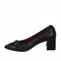 Zapato de salon para mujer en piel negra con accesorio tacon 6 - Tallas disponibles:  32, 43, 45