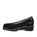 Woman's pump with removable insole in black patent leather and fabric wedge heel 4 - Available sizes:  43