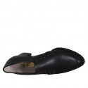 Chaussure fermée pour femmes avec elastiques et goujons en cuir noir talon 5 - Pointures disponibles:  33, 34, 43, 44