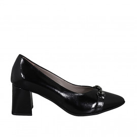 Escarpin à bout pointu pour femmes avec accessoire en cuir verni noir talon 6 - Pointures disponibles: 32