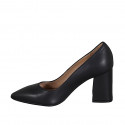 Woman's pointy pump in black leather block heel 7 - Available sizes:  32, 34