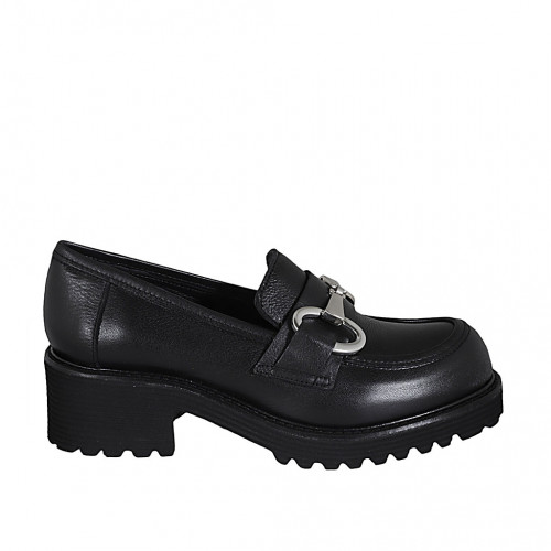 Woman's mocassin in black leather...