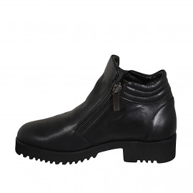 Woman's low ankle boot with... 2