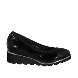 Woman's pump with removable insole in black patent leather wedge heel 4 - Available sizes:  31
