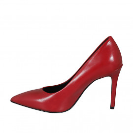 ﻿Woman's pointy pump shoe in red leather with heel 9 - Available sizes:  42 2