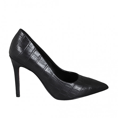 Women's pointy pump shoe in black...