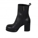 Woman's ankle boot with zipper and platform in black leather with heel 9 - Available sizes:  42