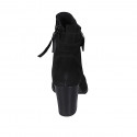 Stivaletto da donna con cerniera e fibbia in camoscio nero tacco 7 - Misure disponibili: 42, 43